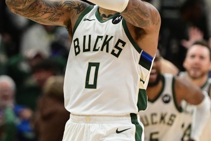 Shams：雄鹿将用延伸条款裁掉利拉德以此签下特纳