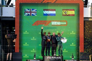 500彩票服务-F1迎来“疯狂墨尔本” 维斯塔潘在三次红旗中登顶