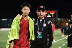 500彩票平台-专访前国脚张永海之子：老爸教我往后卫难受处踢！