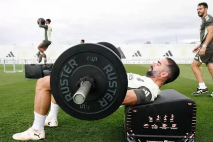 500彩票官网-马卡：皇马将在3周内参加7场比赛，球员目前状态出色