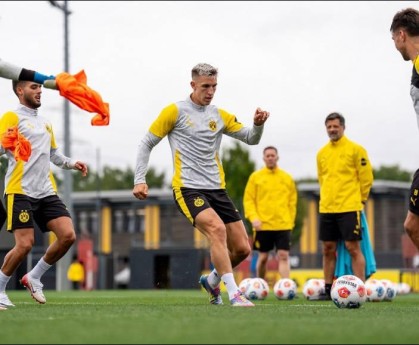 好消息，五个月前遭遇半月板撕裂施洛特贝克重返多特合练